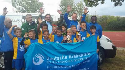 Eine besondere Ehre und Freude: Siegerehrung beim Turnier der AG Reinickendorfer Jugendfu�ball