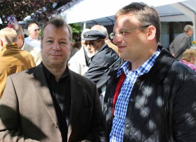 
Im Gespr�ch mit Bezirksb�rgermeister Frank Balzer, mit dem ich mich als Fraktionsvorsitzender stets eng abstimme.